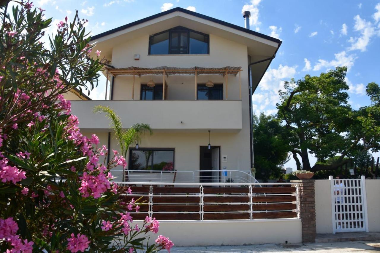 La Ceiba Speciosa Bed & Breakfast Capaccio Екстериор снимка